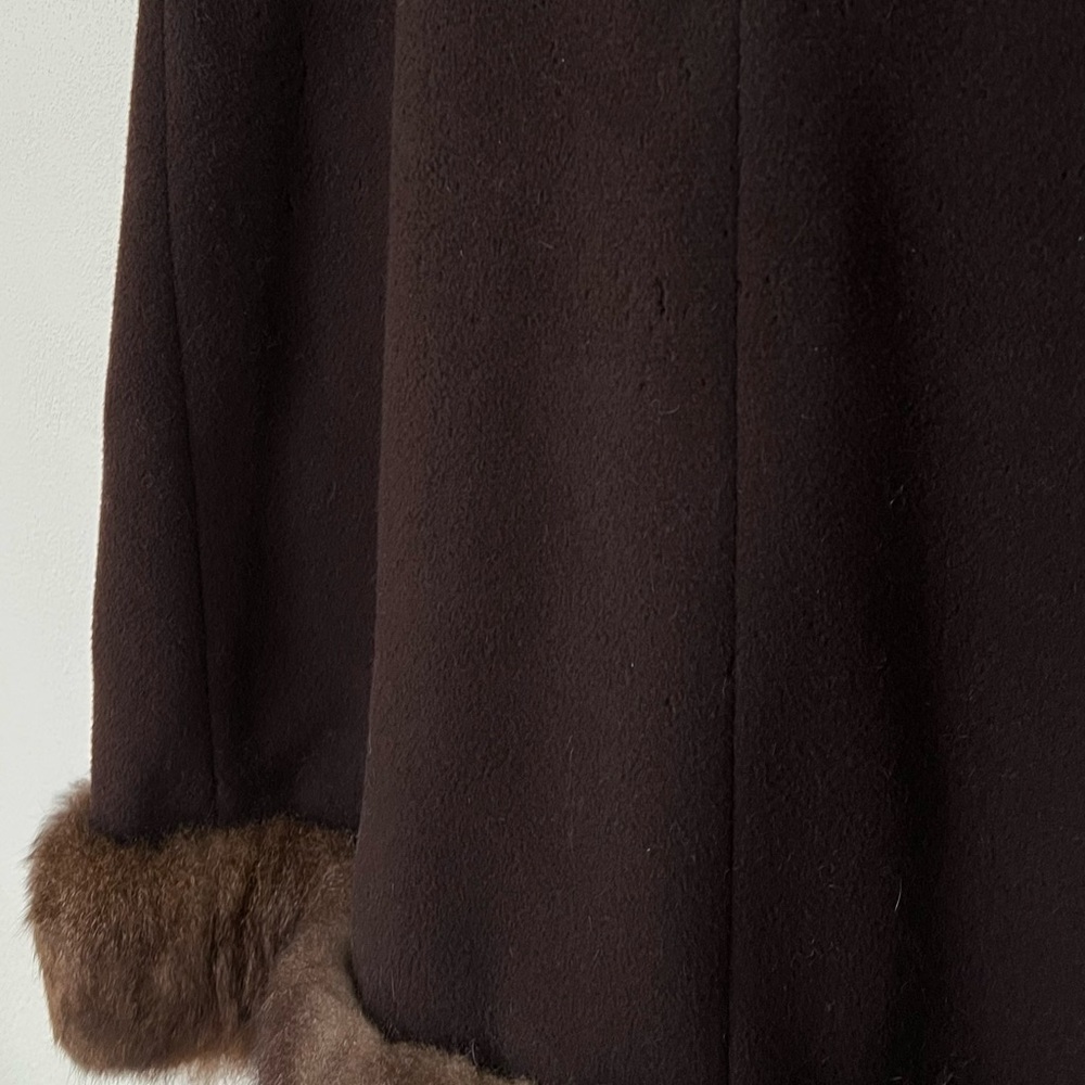 VINTAGE/ 70s heavyweight wool + plush fur trim coat - Picture 3 of 5